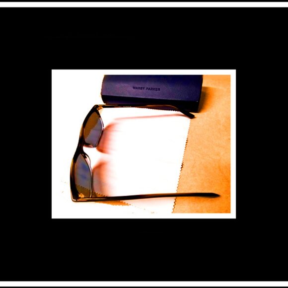 New Unisex Sunglasses